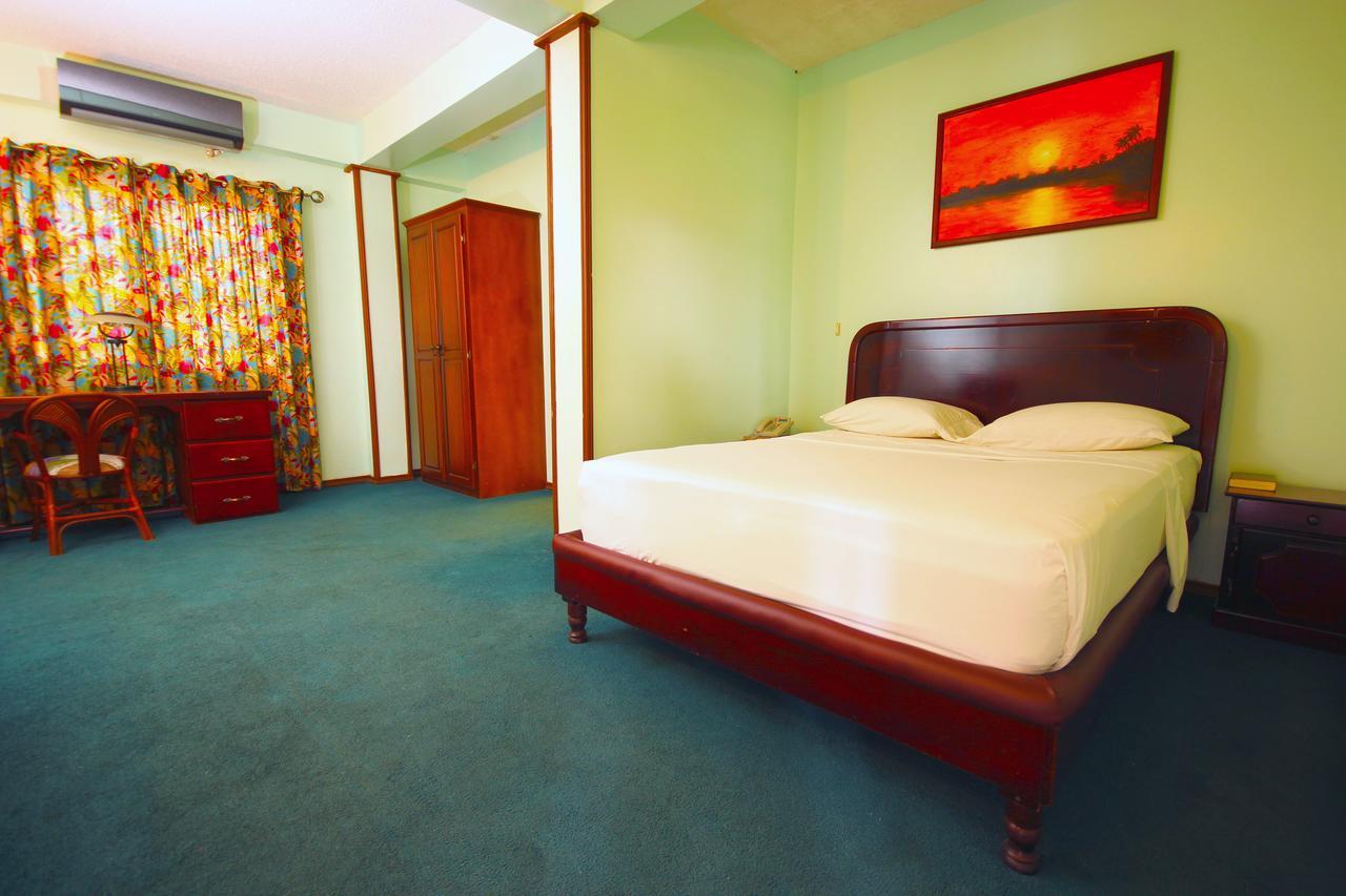 Brandsville Hotel جورج تاون المظهر الخارجي الصورة