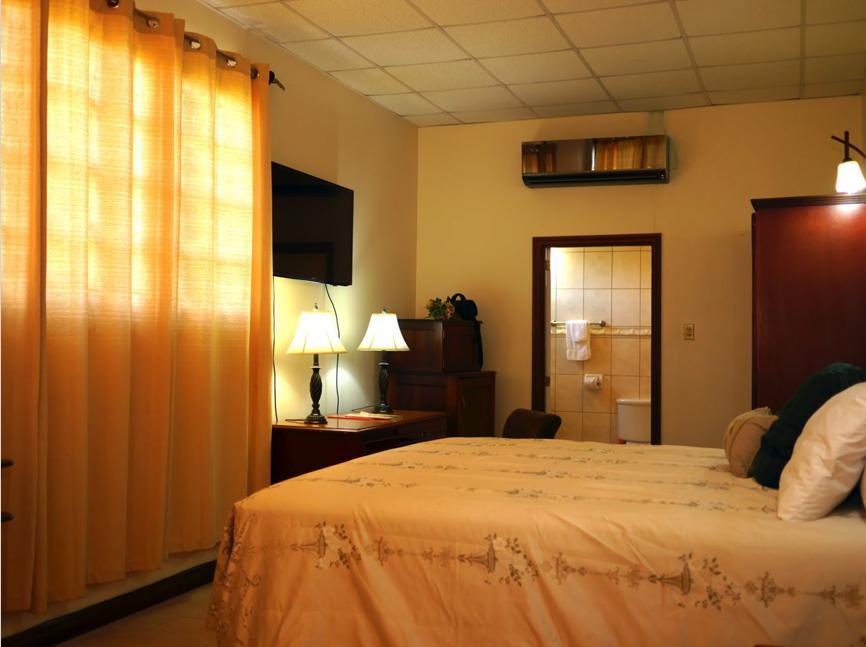 Brandsville Hotel جورج تاون المظهر الخارجي الصورة